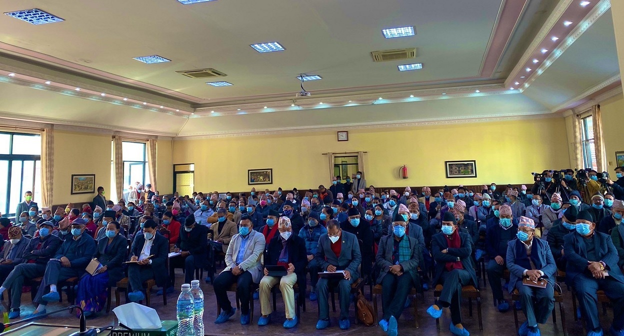 प्रचण्ड समुहको बैठक बैधानिक हैन व्यक्तिगत सल्लाह मात्र हो-ओली समूह